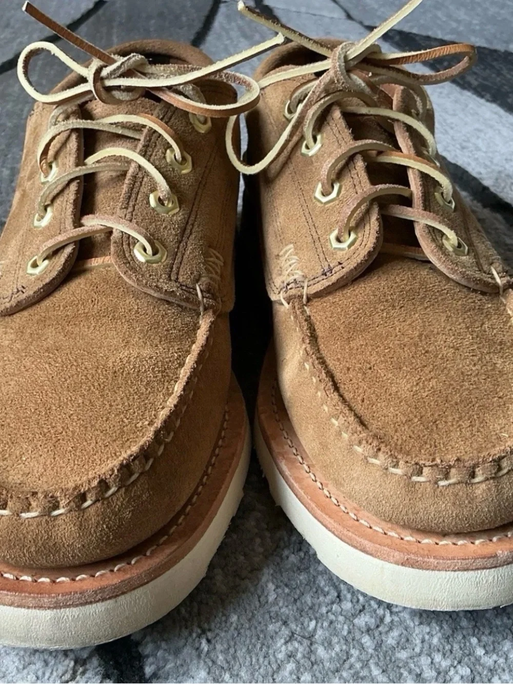 Size 10.5E - Yuketen Angler Moc Hex Eye FO G Brown Leather Moccasin Shoes